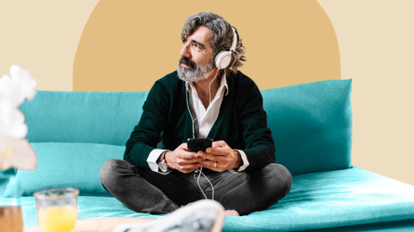 8 Best Headphones to Use with Hearing Aids